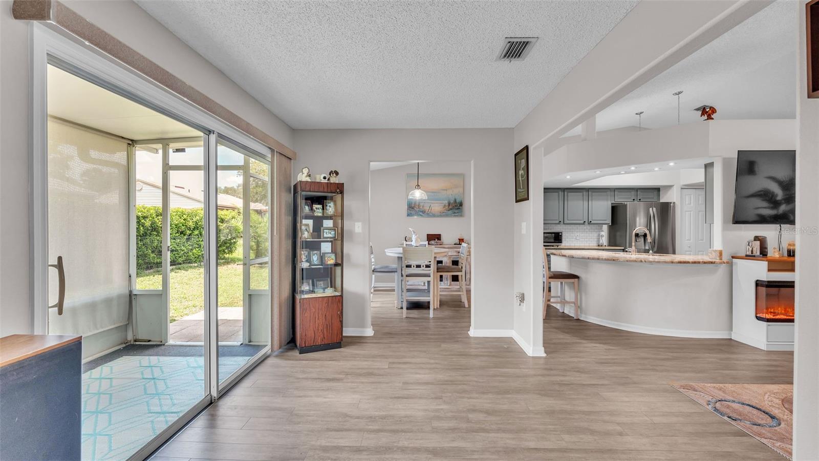 Image 15 of 88 For 6098 Magpie Drive
