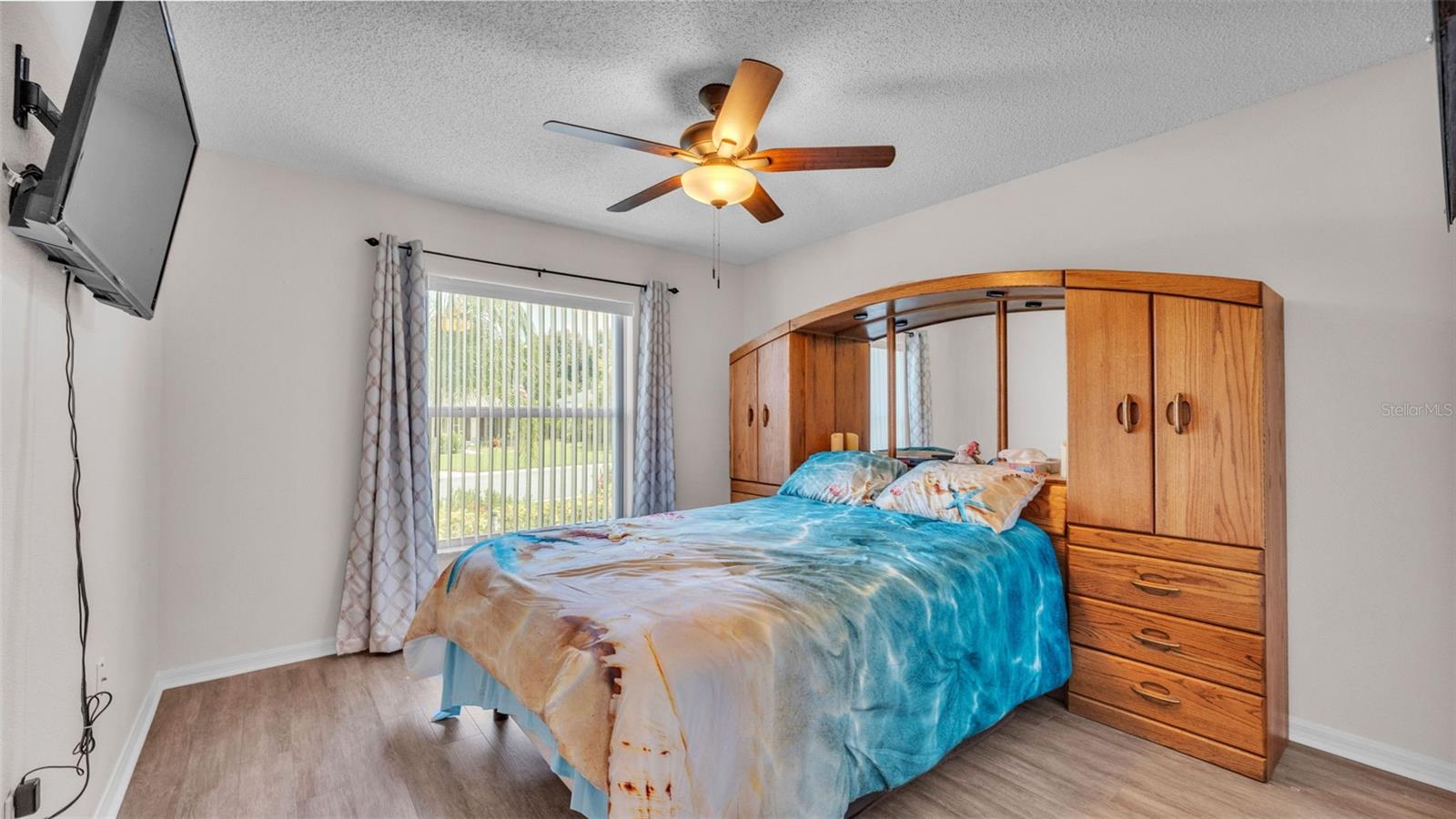 Image 29 of 88 For 6098 Magpie Drive
