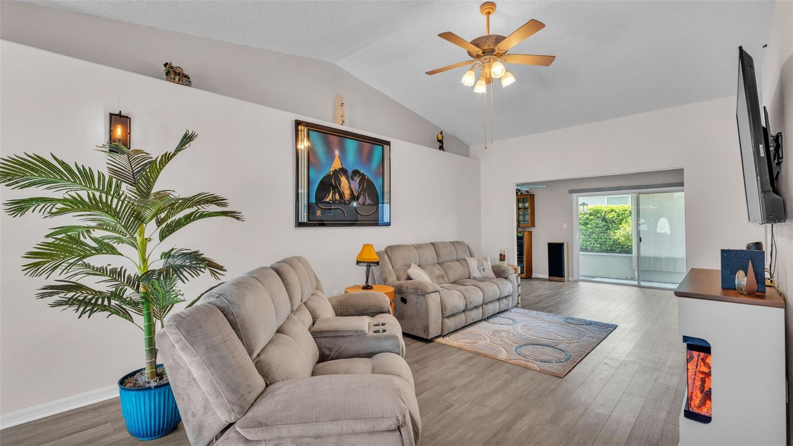 Image 49 of 88 For 6098 Magpie Drive