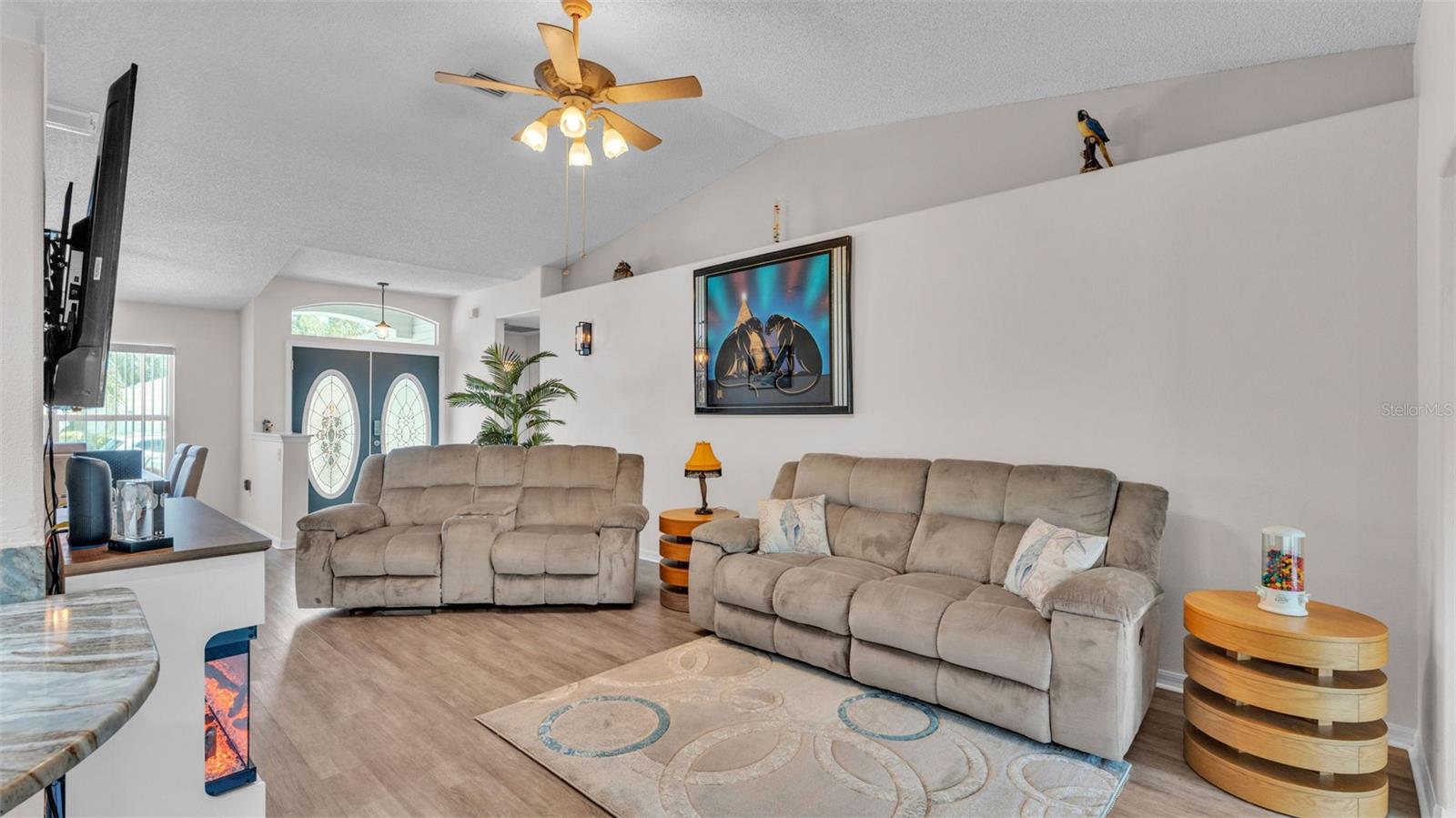 Image 50 of 88 For 6098 Magpie Drive