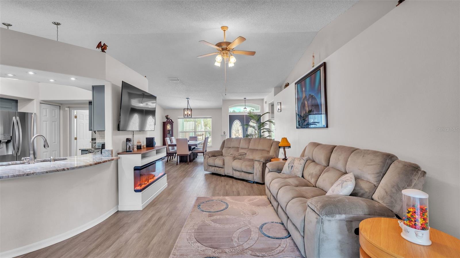 Image 51 of 88 For 6098 Magpie Drive