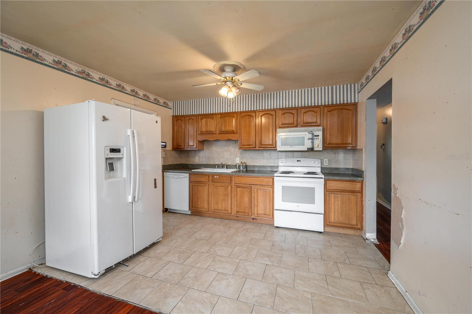 Image 4 of 19 For 1515 Candyce Street