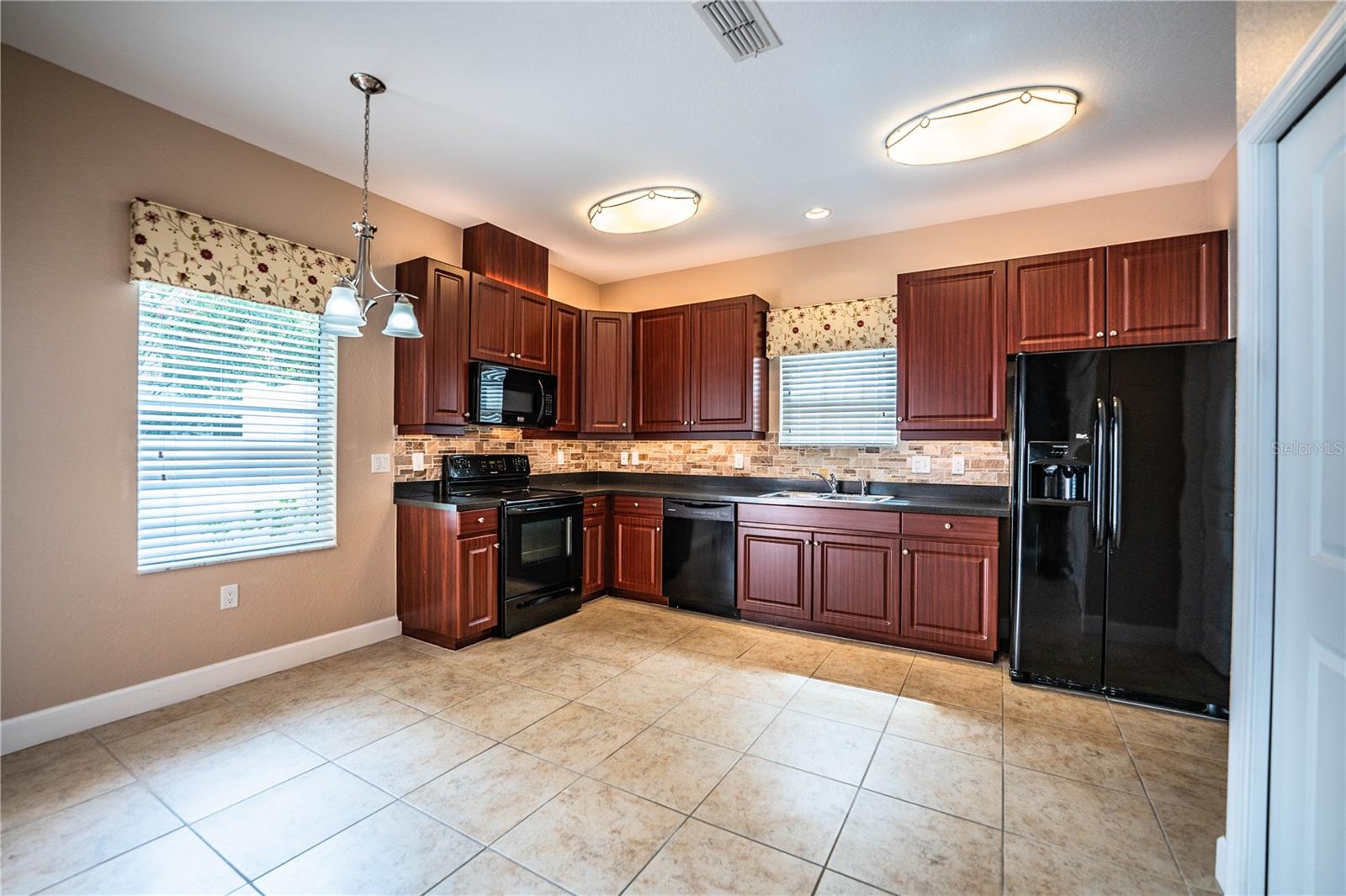 Image 20 of 66 For 253 Alexander Woods Drive