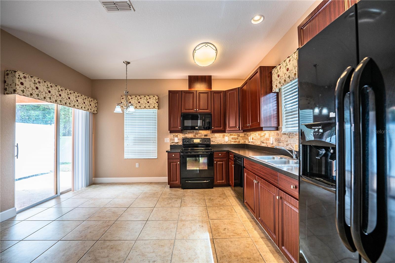 Image 25 of 66 For 253 Alexander Woods Drive