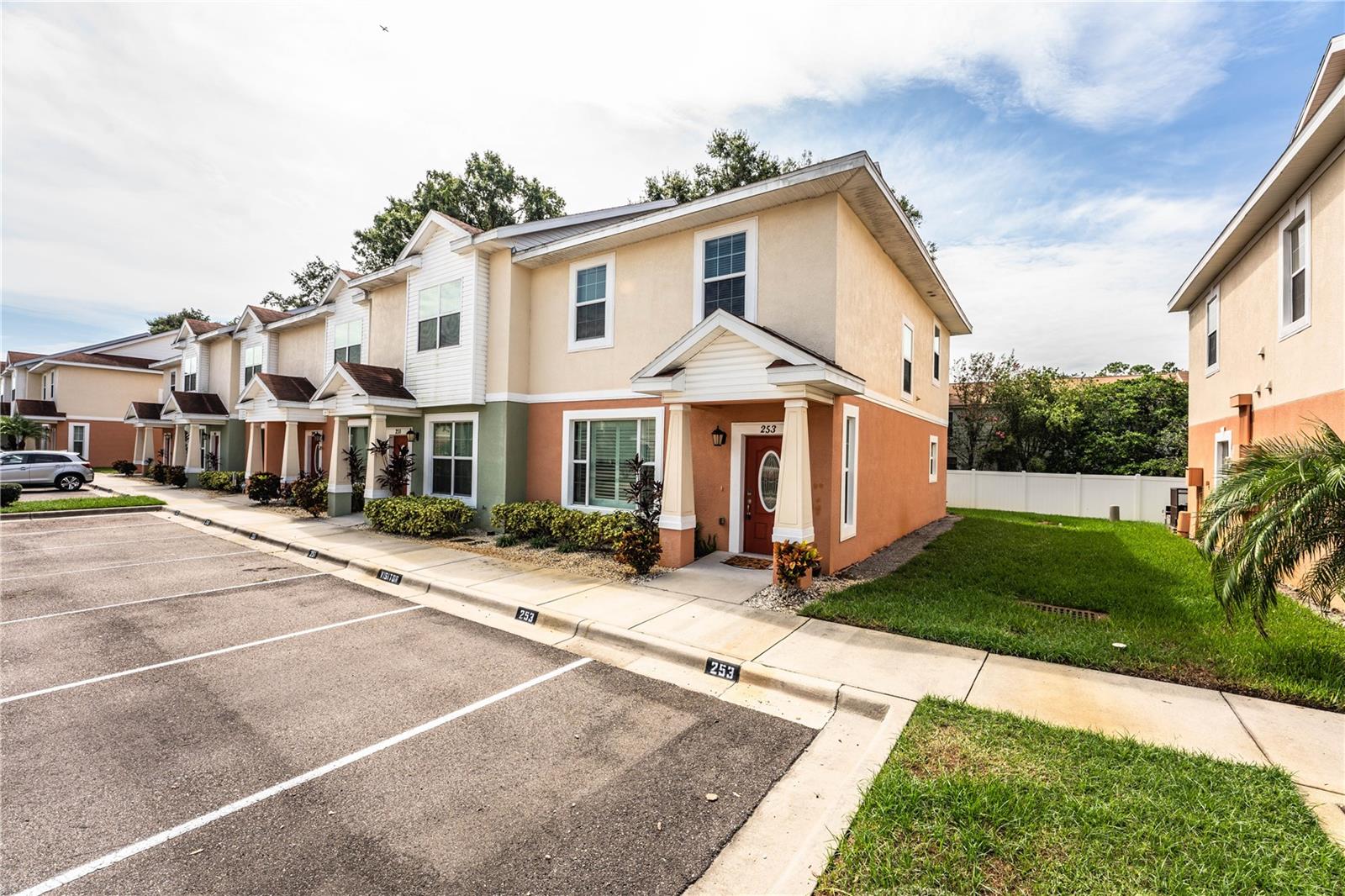Listing photo id 67 for 253 Alexander Woods Drive