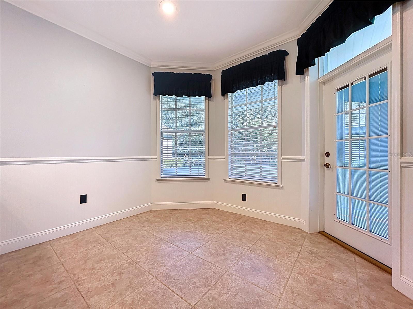 Image 37 of 94 For 8107 Lake James Boulevard