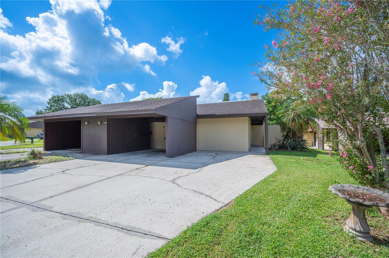 Details for 341 Lake Harris Drive, LAKELAND, FL 33813