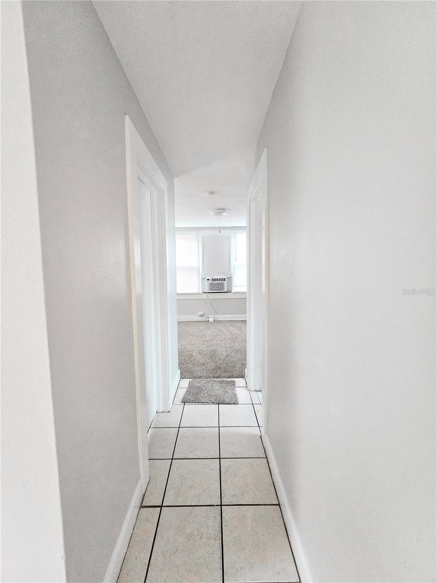Image 6 of 13 For 115 8th Street Se