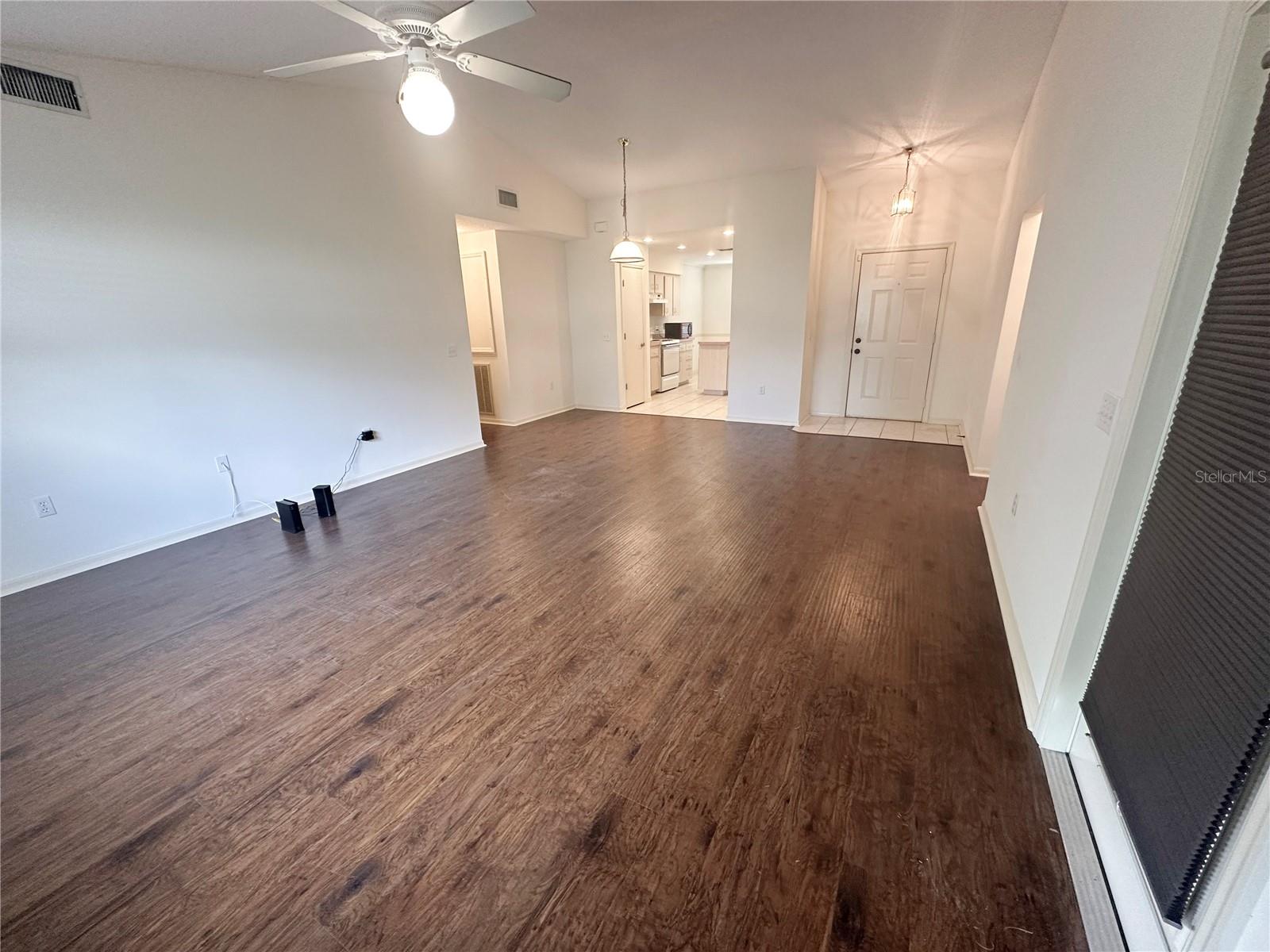 Image 2 of 14 For 5721 Manchester Drive W