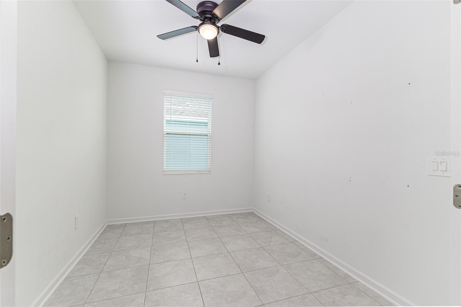 Image 10 of 37 For 1121 Deepwater Circle