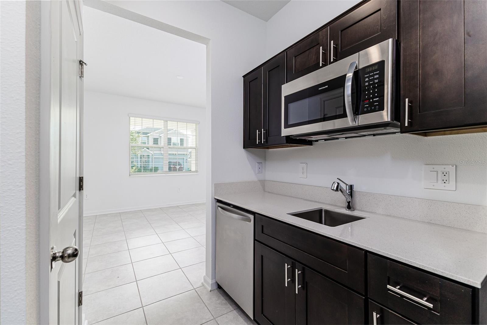 Image 19 of 37 For 1121 Deepwater Circle