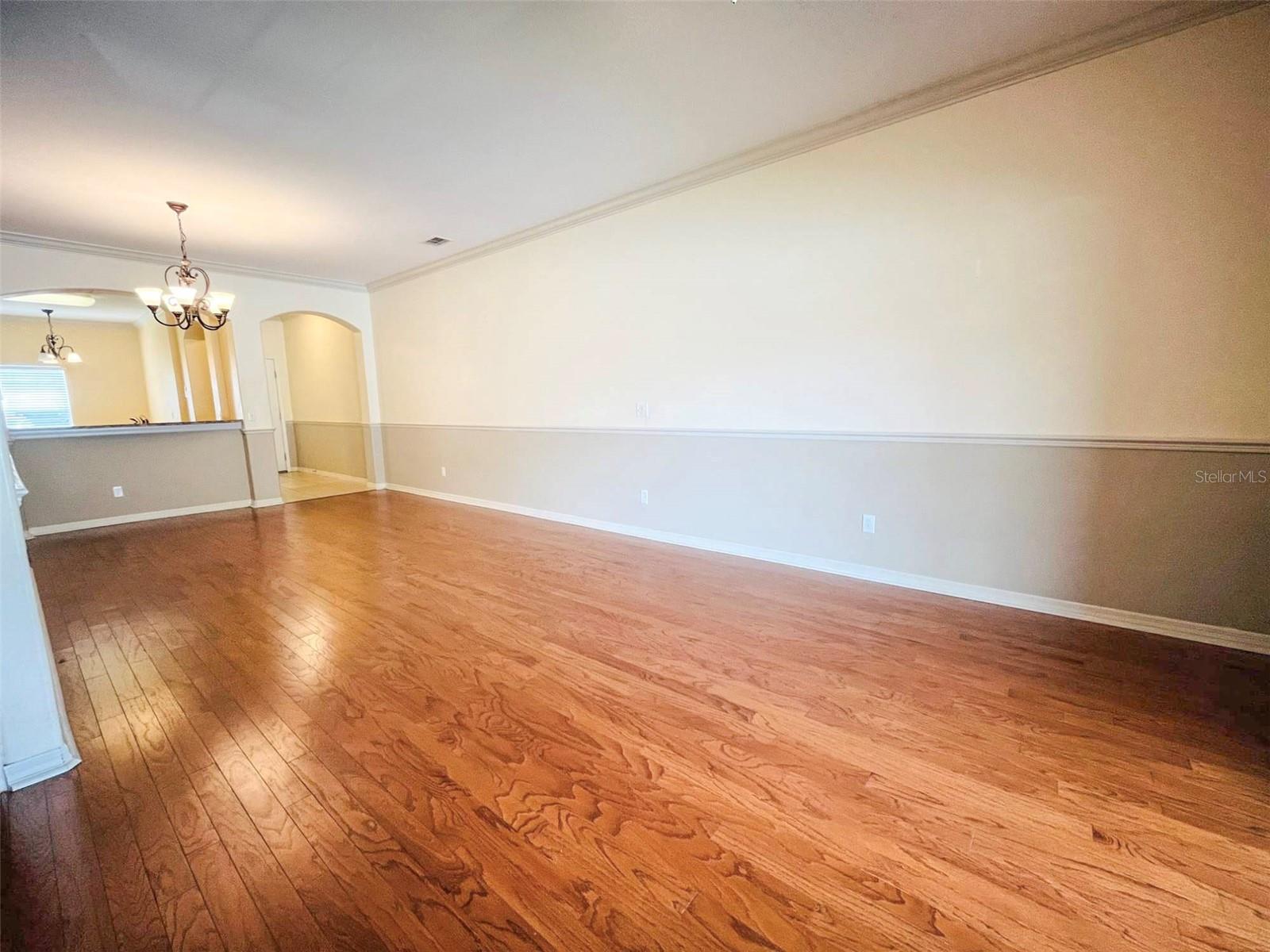 Image 3 of 13 For 4027 Winding Vine Drive