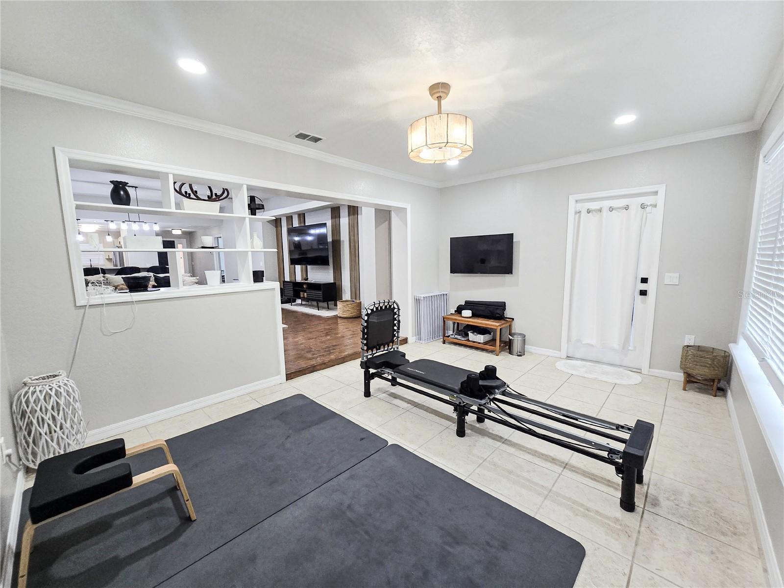 Image 16 of 19 For 3541 Harbor Circle Nw