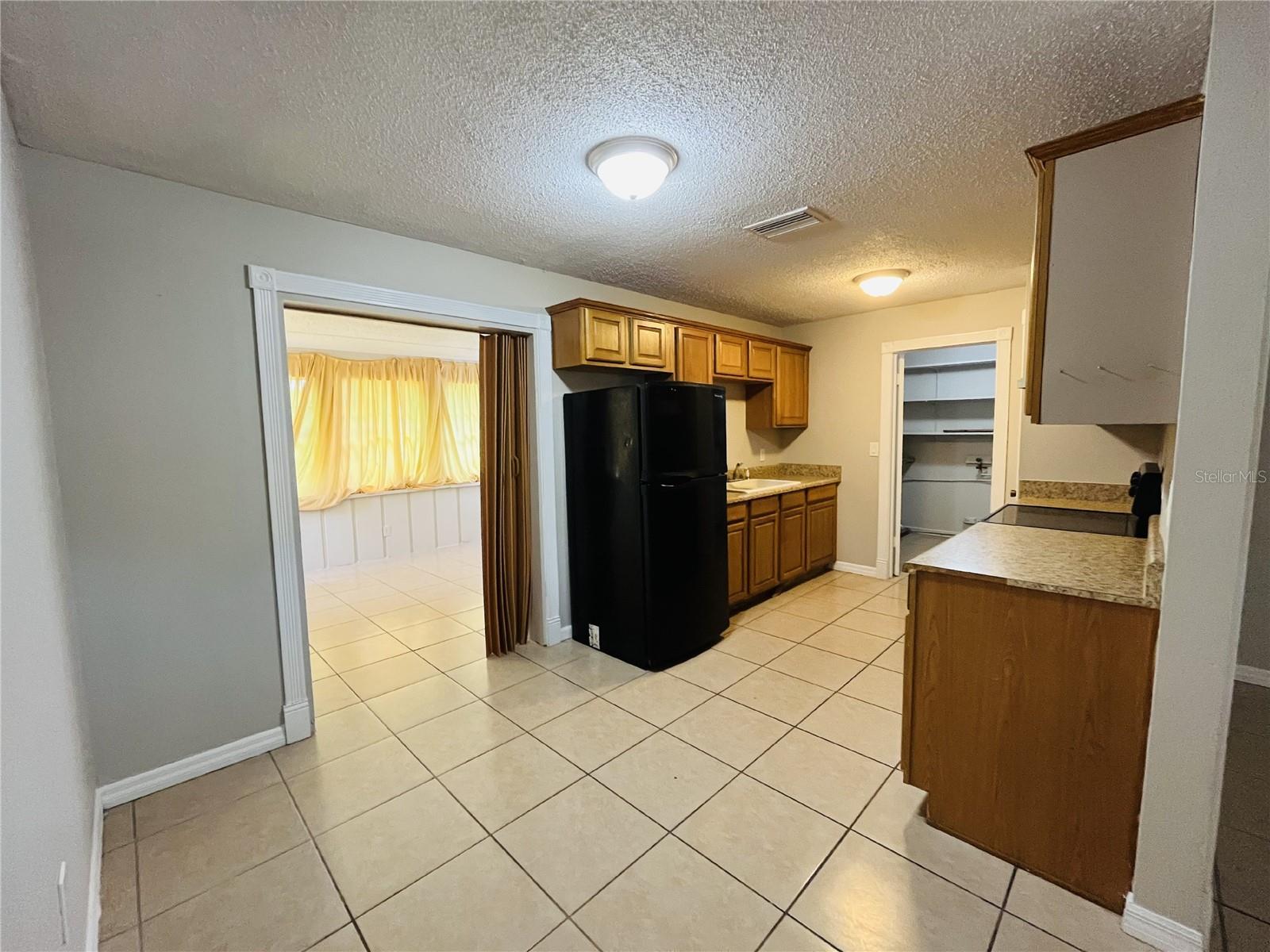 Image 4 of 12 For 829 Carole Street