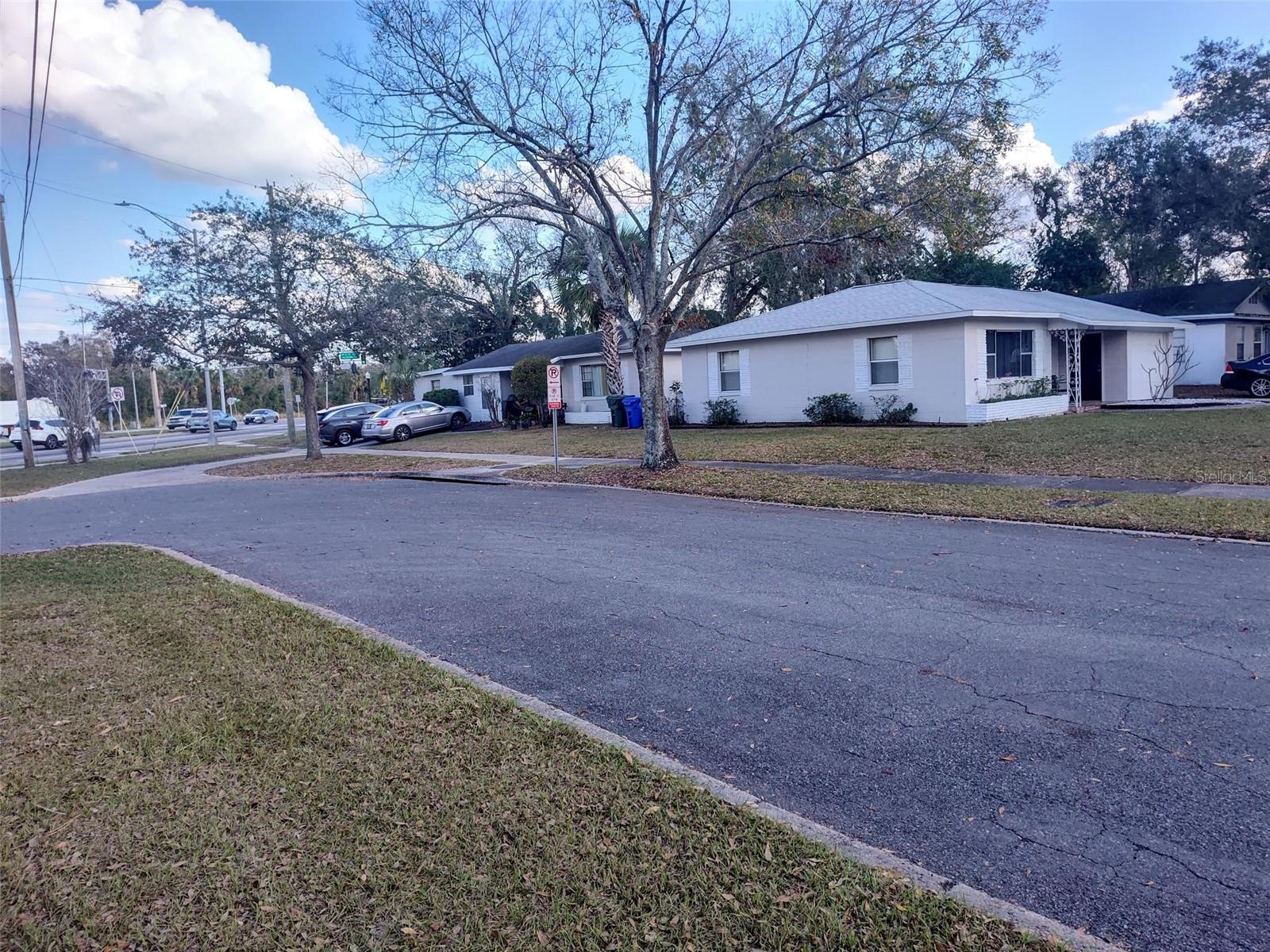 Listing Details for 542 Clayton Avenue S, LAKELAND, FL 33801
