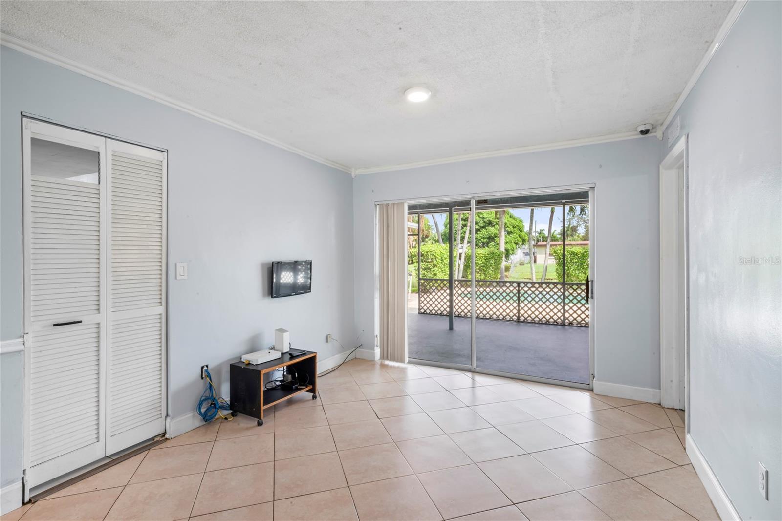 Image 11 of 51 For 8661 24th Court