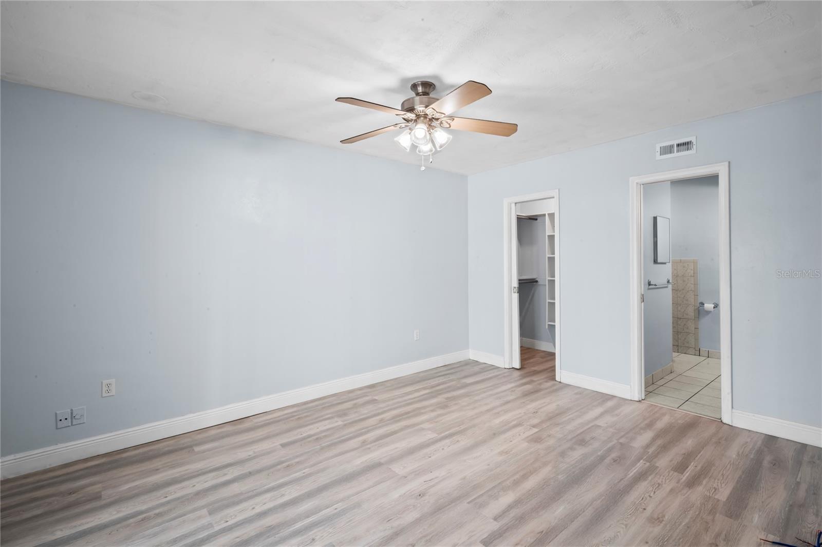 Image 14 of 51 For 8661 24th Court