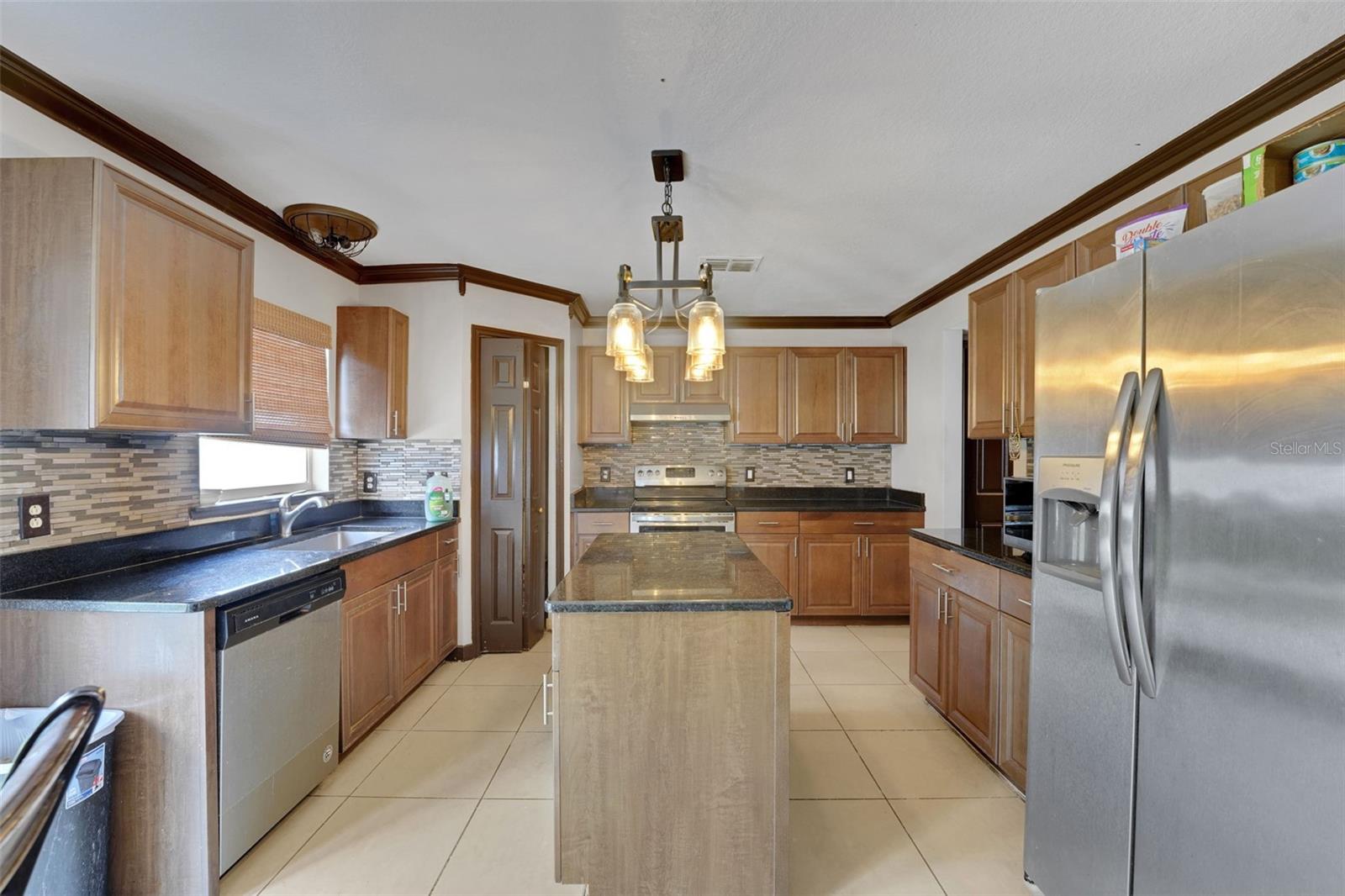 Image 11 of 40 For 114 Shaddock Drive
