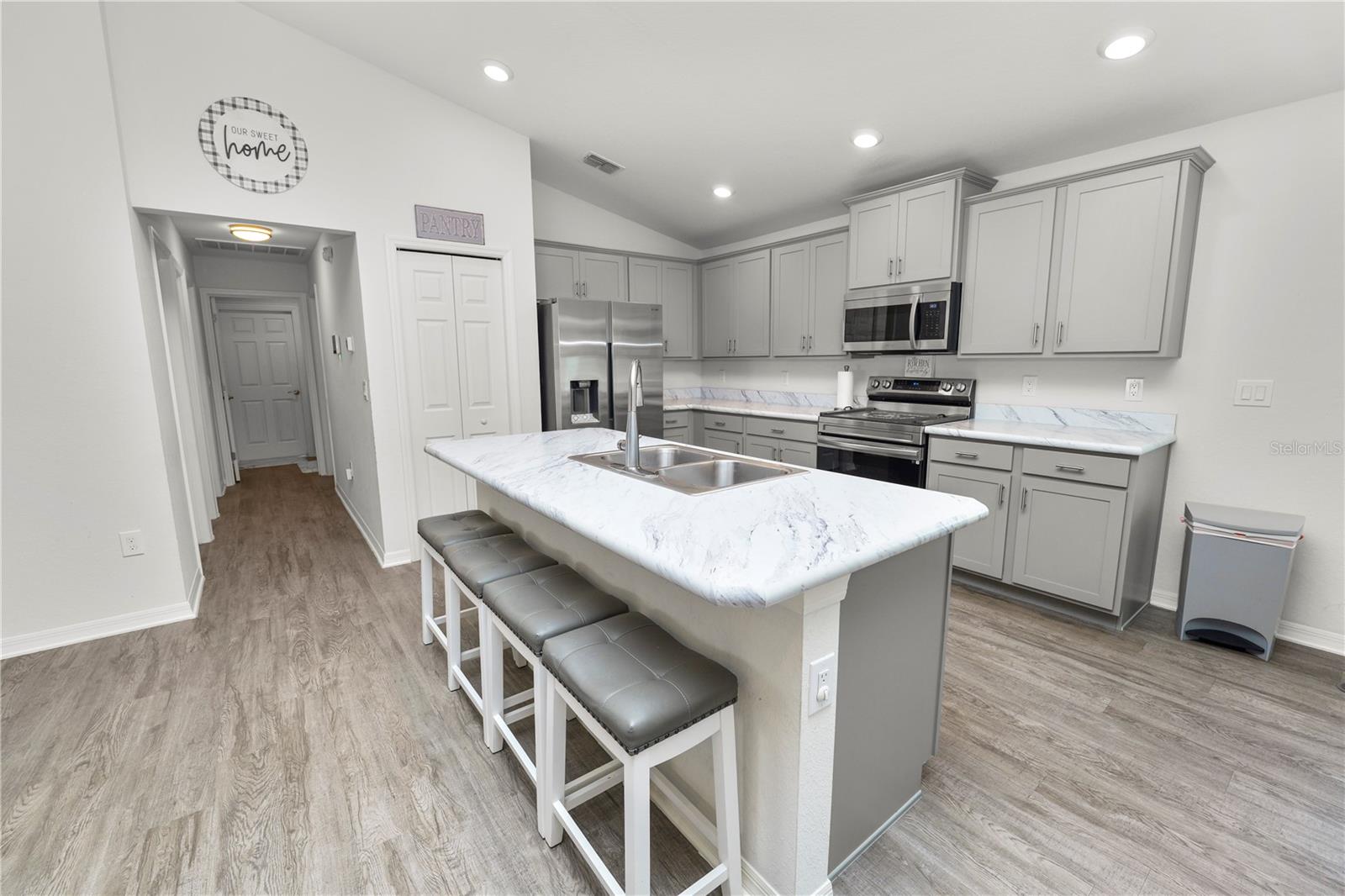 Image 13 of 44 For 3942 Willow Ridge Drive