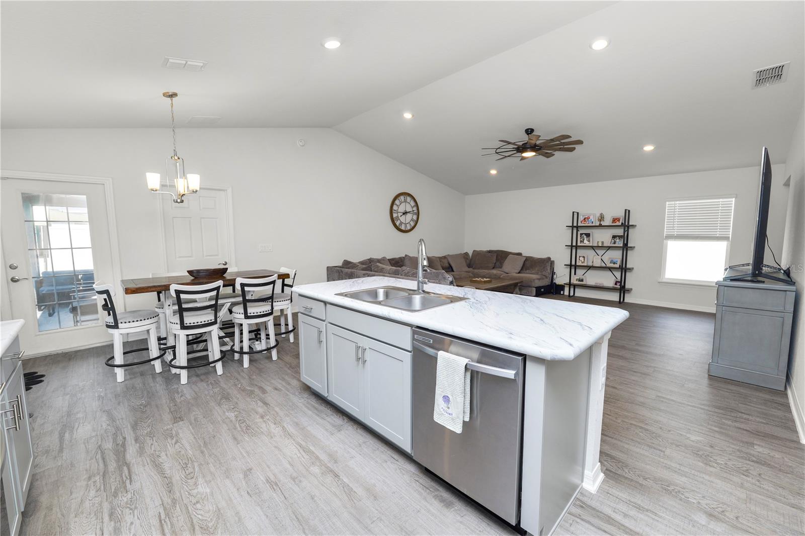 Image 15 of 44 For 3942 Willow Ridge Drive