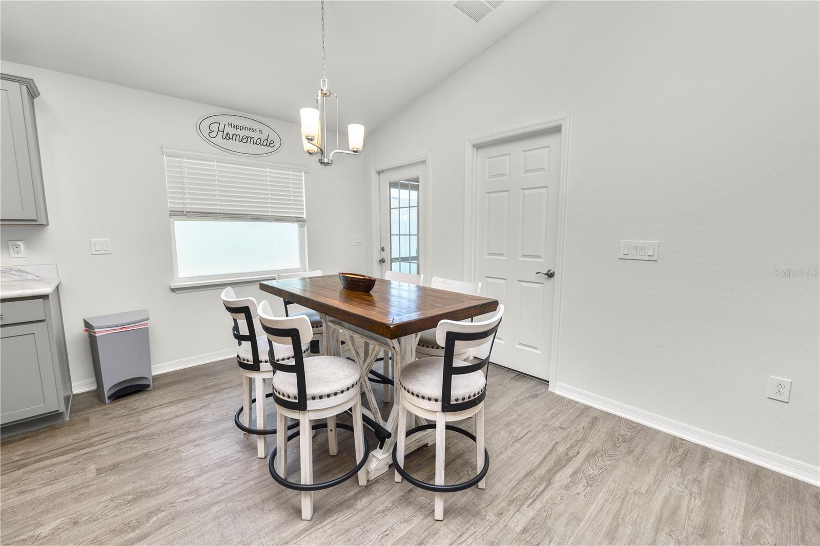 Image 16 of 44 For 3942 Willow Ridge Drive