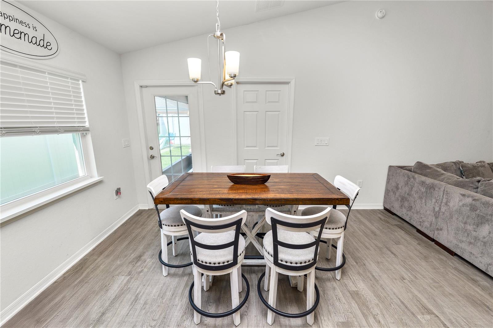 Image 17 of 44 For 3942 Willow Ridge Drive