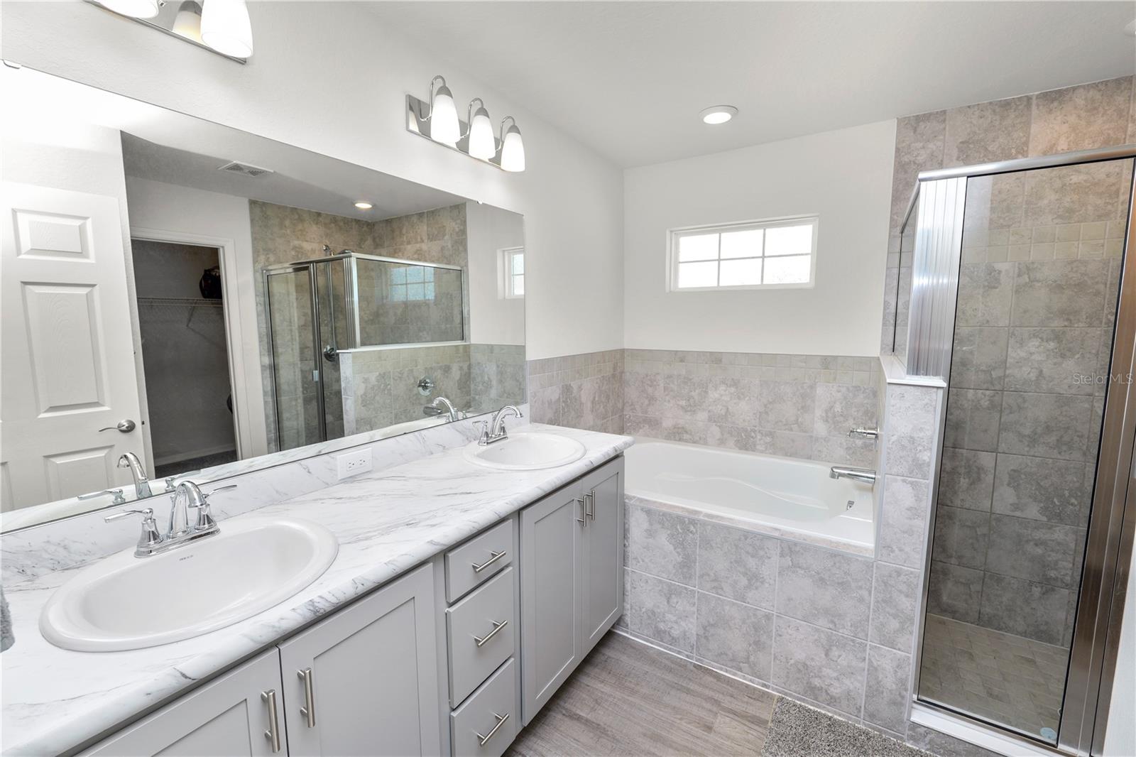 Image 21 of 44 For 3942 Willow Ridge Drive