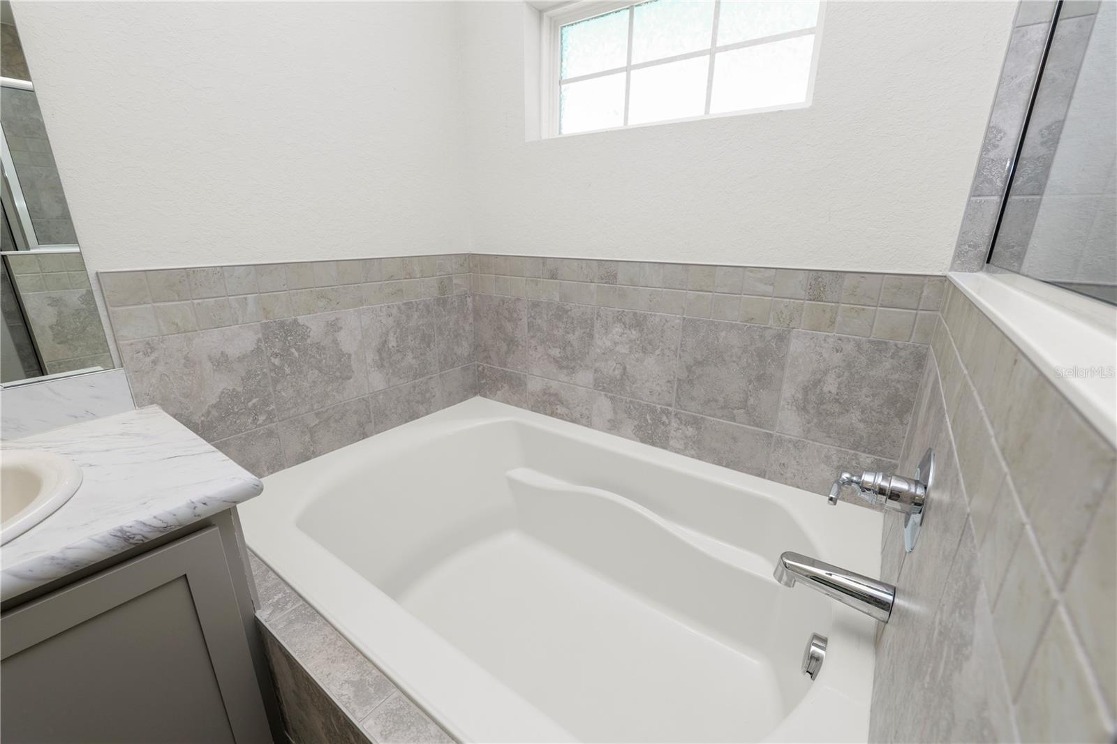 Image 23 of 44 For 3942 Willow Ridge Drive