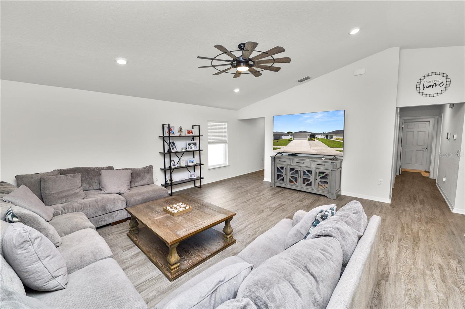 Image 6 of 44 For 3942 Willow Ridge Drive