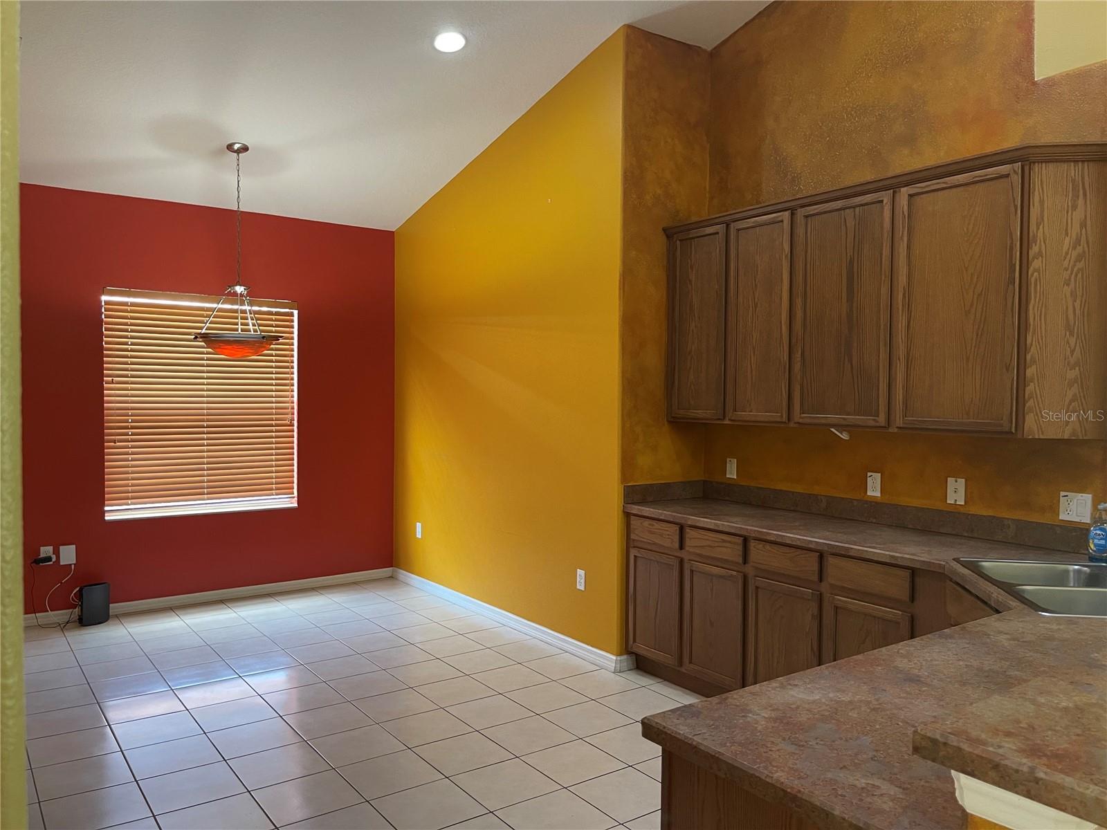 Image 18 of 33 For 1754 Altavista Circle