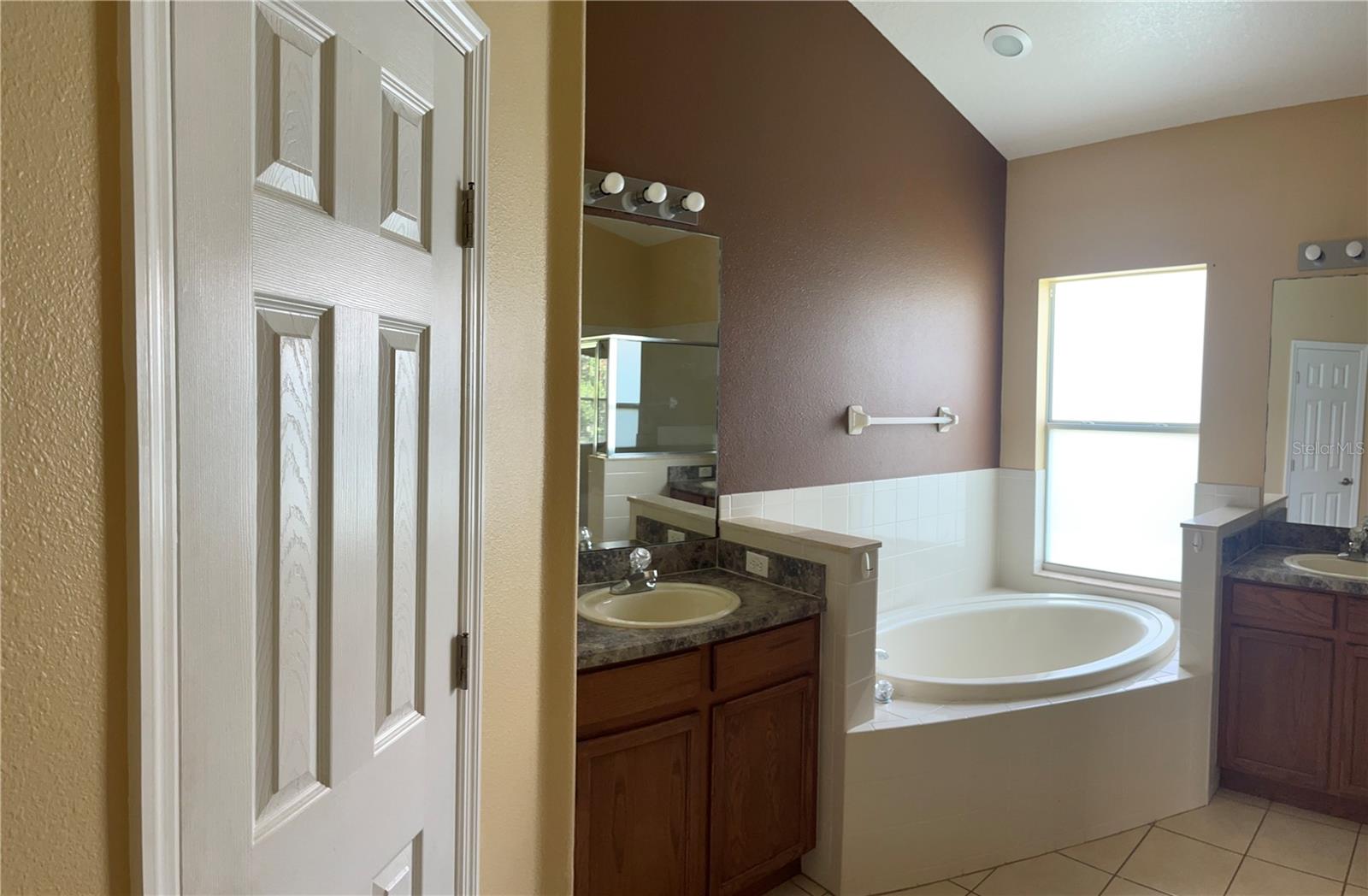 Image 29 of 33 For 1754 Altavista Circle