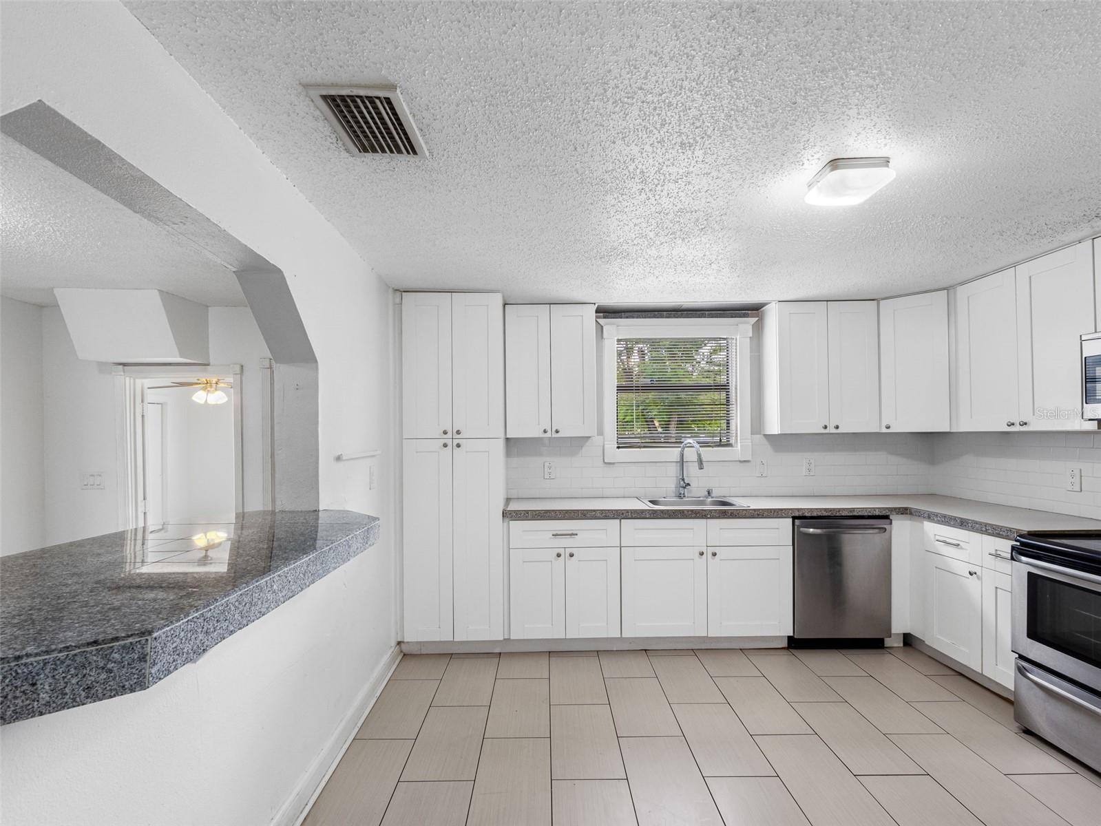 Image 17 of 30 For 2824 19th Street