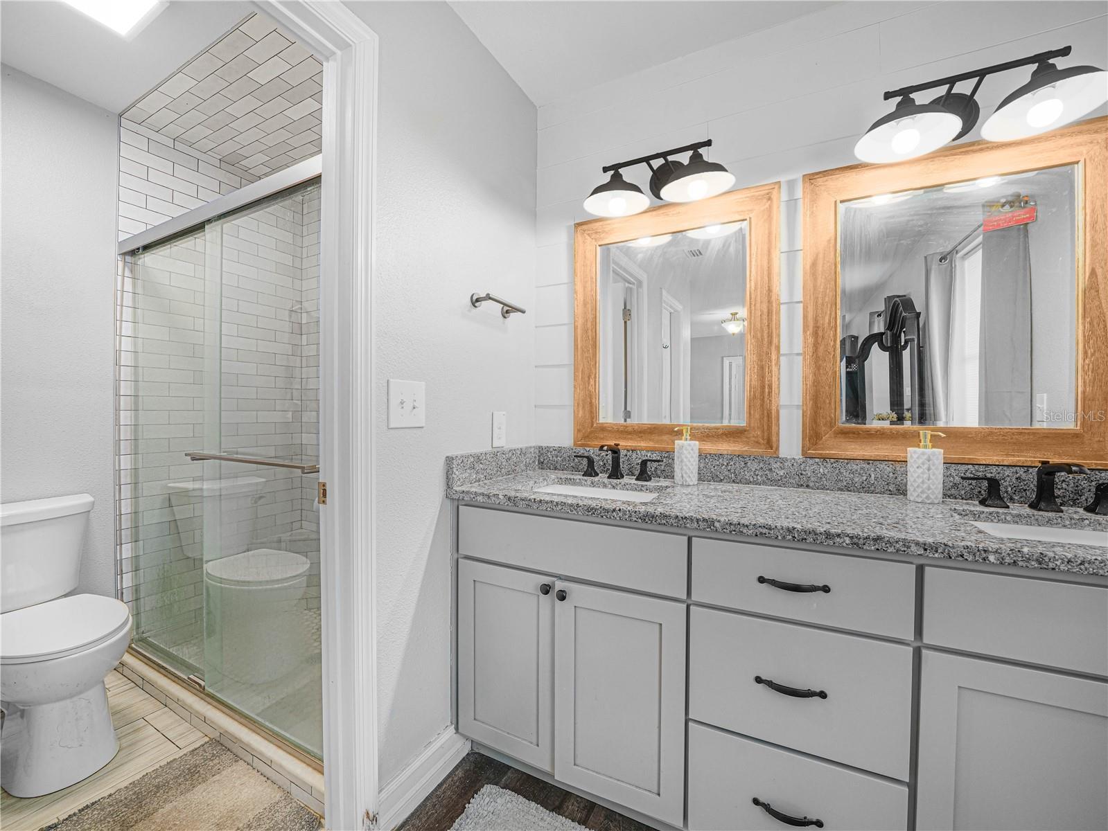 Image 16 of 29 For 5891 Crest Lane