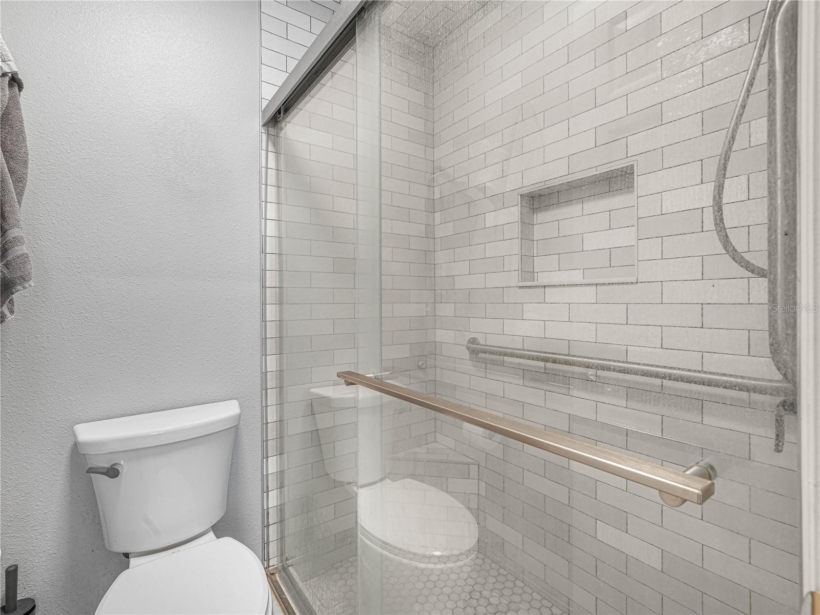 Image 17 of 29 For 5891 Crest Lane
