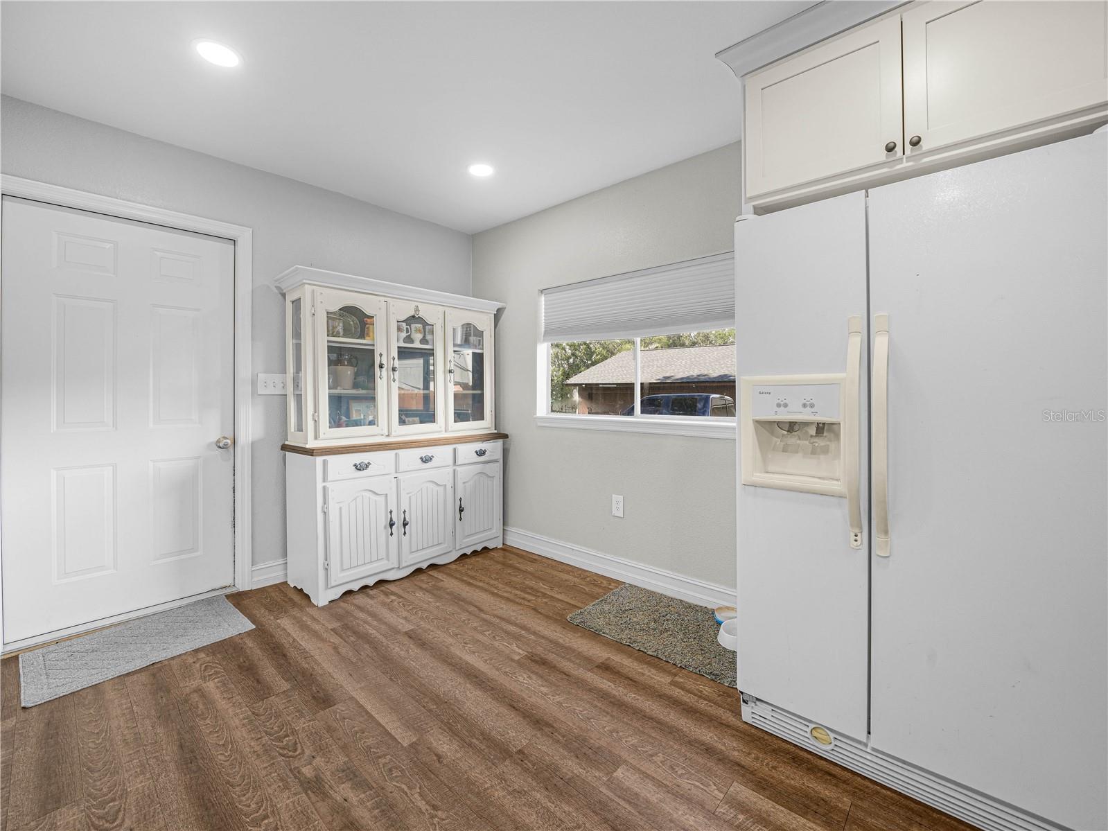 Image 7 of 29 For 5891 Crest Lane