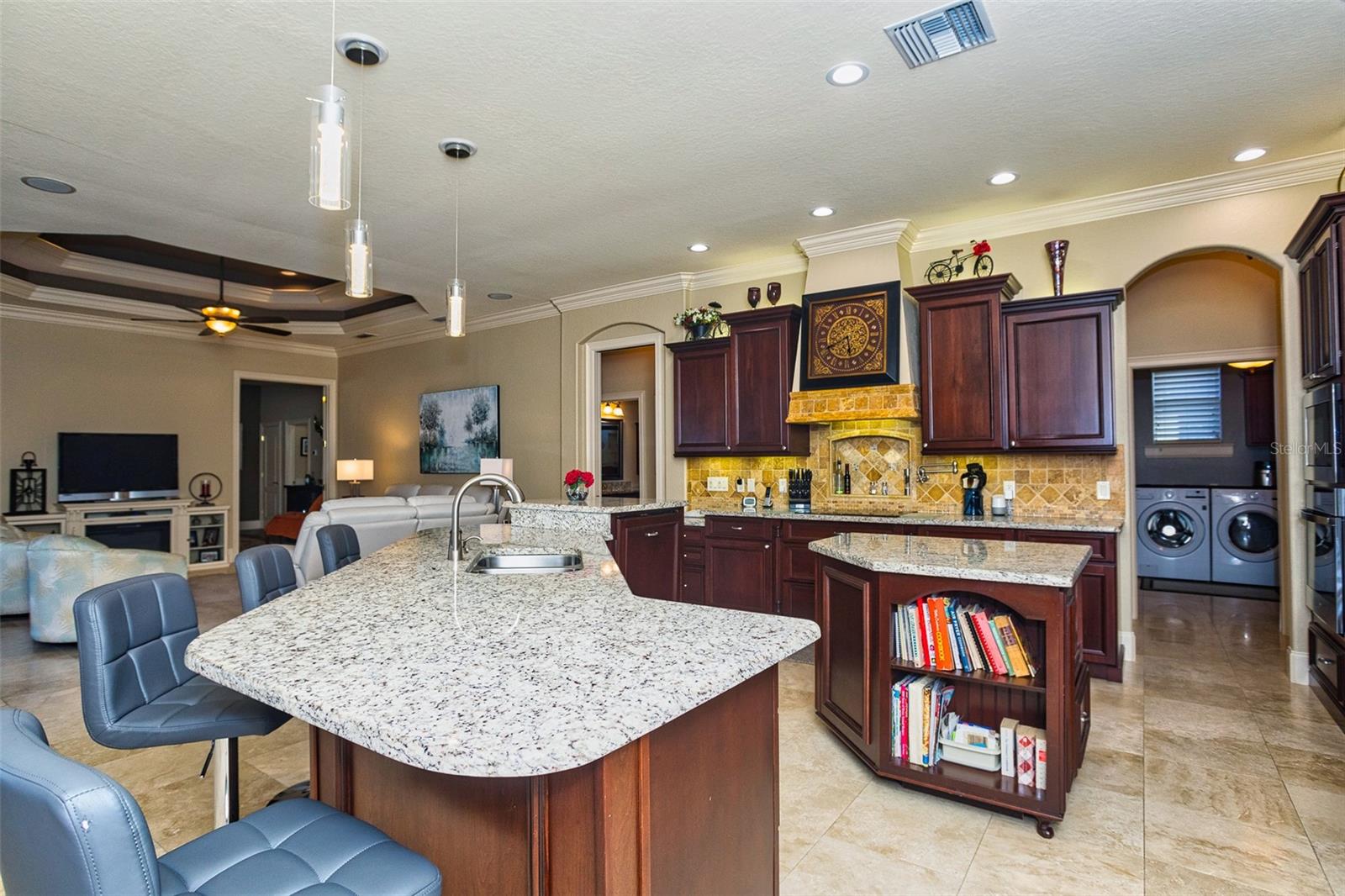 Image 18 of 70 For 894 Ashton Oaks Circle