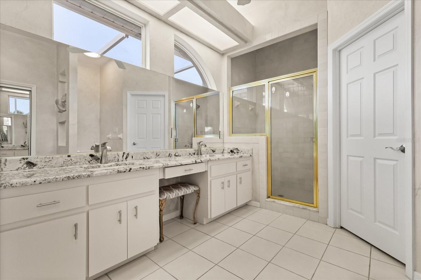 Image 16 of 34 For 7103 Montreal Drive