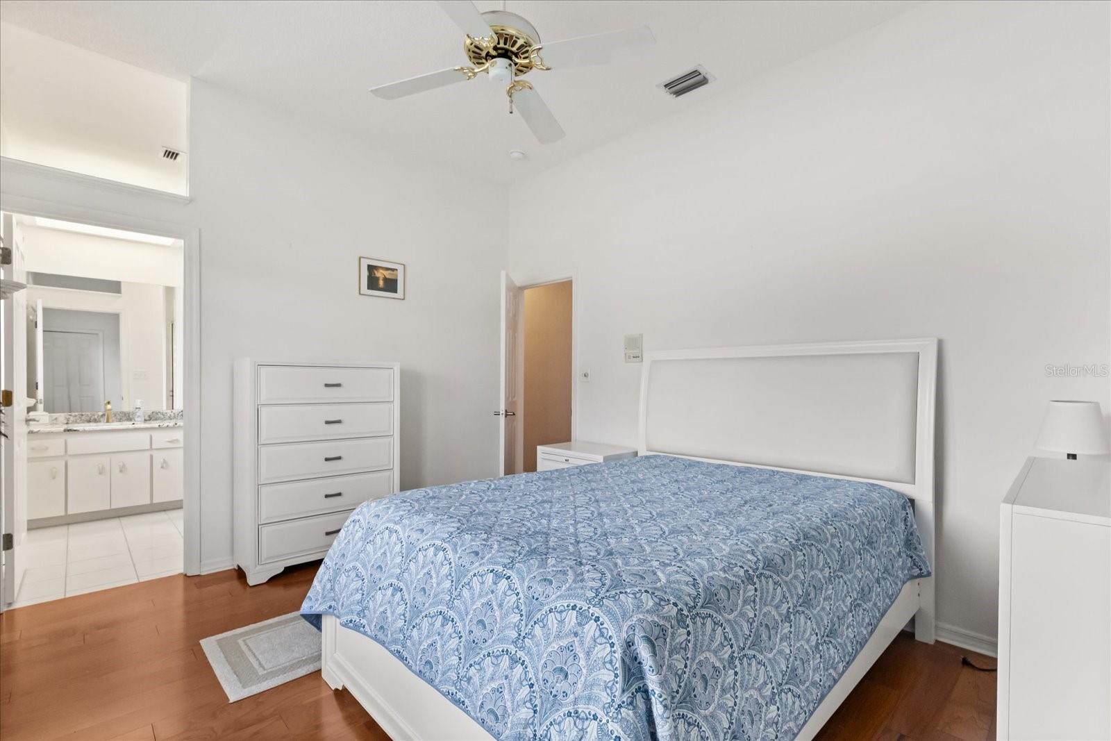 Image 20 of 34 For 7103 Montreal Drive