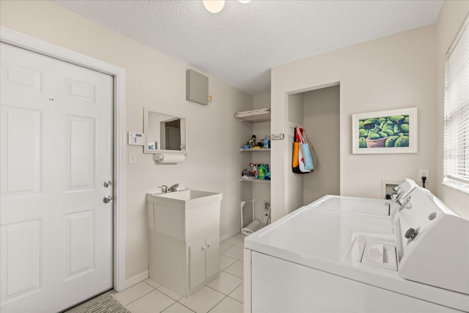 Image 24 of 34 For 7103 Montreal Drive
