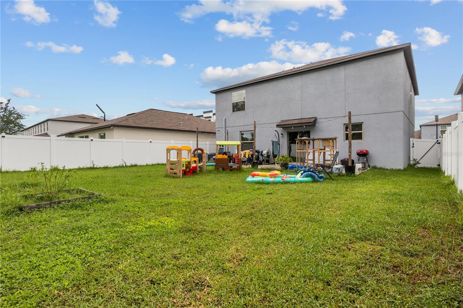Listing photo id 33 for 10410 Shady Preserve Drive