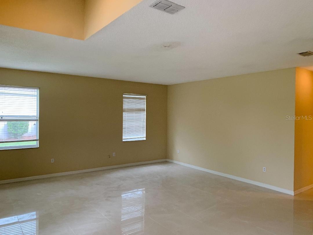 Image 3 of 20 For 2783 Berkford Circle