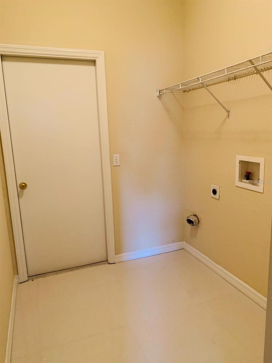 Image 7 of 20 For 2783 Berkford Circle