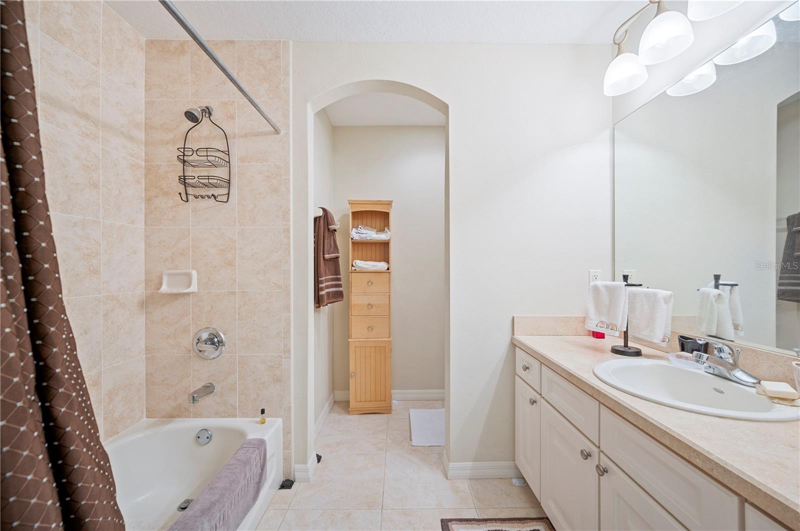 Image 32 of 67 For 1829 Rocky Pointe Drive