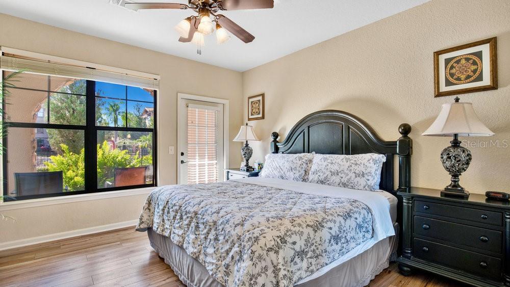 Image 11 of 26 For 904 Charo Parkway 517