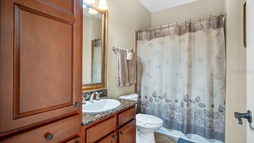 Image 15 of 26 For 904 Charo Parkway 517