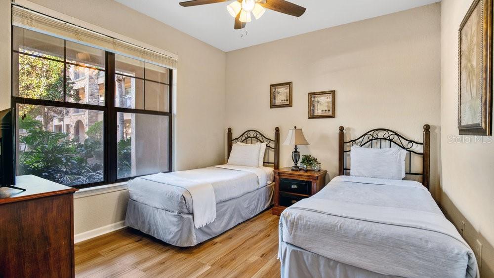Image 16 of 26 For 904 Charo Parkway 517