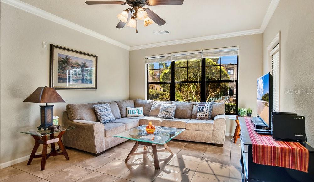 Image 5 of 26 For 904 Charo Parkway 517