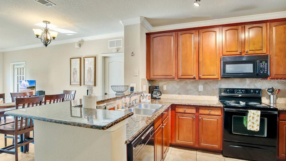 Image 8 of 26 For 904 Charo Parkway 517