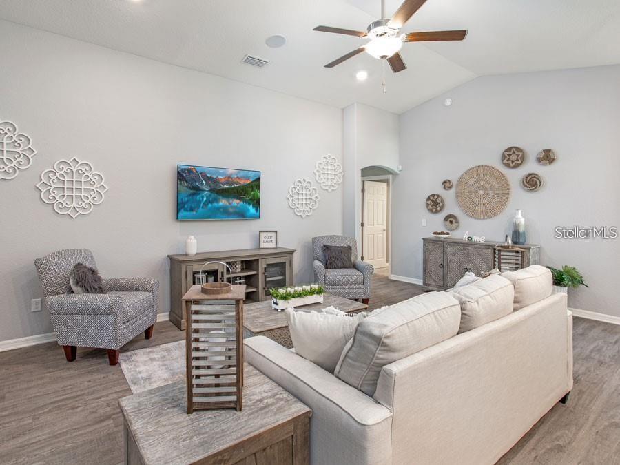 Image 11 of 21 For 1493 Fleur Drive