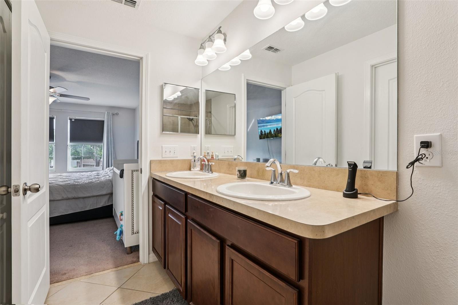 Image 24 of 53 For 6425 Torrington Circle